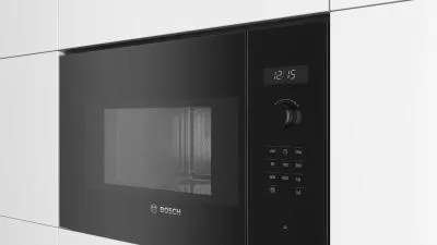 Встраиваемая микроволновая печь Bosch BFL524MB0 черный (20л) — фото 2